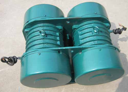 直線自振源??連體振動(dòng)電機(jī) 編號(hào):10521514916